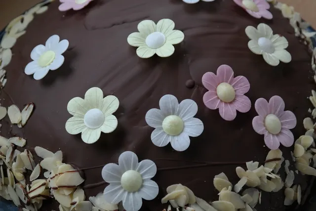 We have been asked so many questions surrounding our wedding extravaganza. One of the biggest questions is what is the cake going to look like? We will be as surprised as you, we went with the “Chef’s Special!” I wonder will he whip up this amazement right here! #chocolate #cake #food #dessert #foodporn #instafood #yummy #delicious #foodie #love #sweet #sweets #desserts #coffee #cookies #cakes #homemade #chocolatecake #cupcakes #brigadeiro #baking #instagood #icecream #pastry #foodphotography #doces #confeitaria #nutella #bhfyp #bhfyp